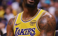 依然很硬！防守效率联盟第一，才2年1100万啊，湖人捡到了